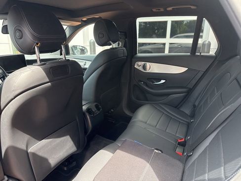 Used 2019 Mercedes-Benz GLC 300 4MATIC image 6