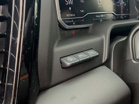 Used 2023 GMC Sierra 1500 AT4 w/ Technology Package AWD/4WD image 19