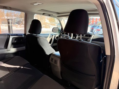 Used 2010 Toyota 4Runner SR5 image 14