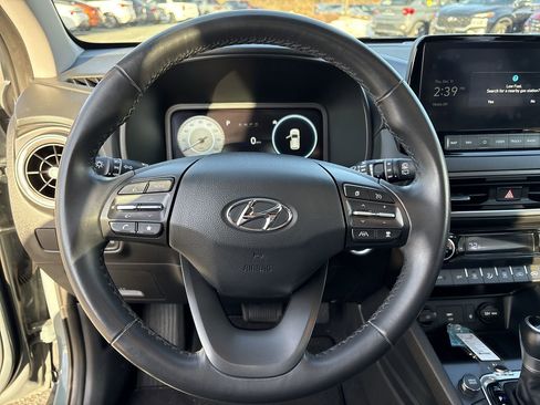 Used 2023 Hyundai Kona Limited image 14