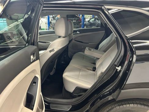 Used 2020 Hyundai Tucson Sport FWD image 15