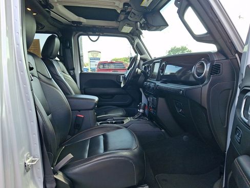 Used 2023 Jeep Wrangler Unlimited Rubicon 392 w/ Trailer Tow Package AWD/4WD image 13