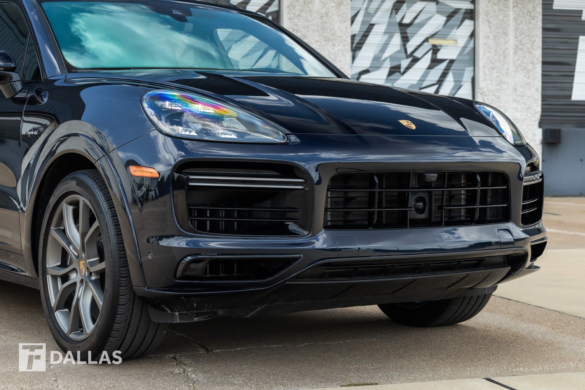 Used 2023 Porsche Cayenne Turbo S AWD/4WD image 3