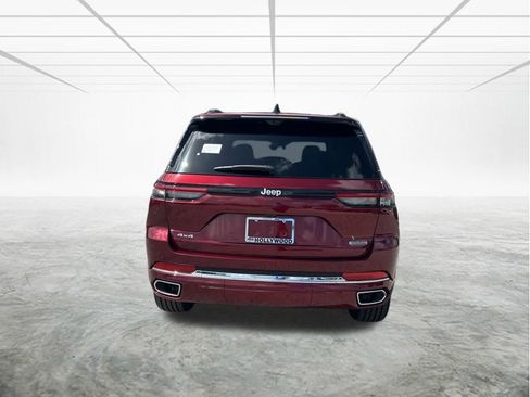 New 2025 Jeep Grand Cherokee Overland w/ Luxury Tech Group IV image 5