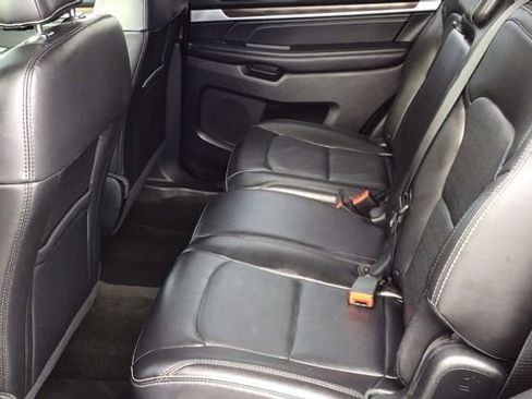 Used 2018 Ford Explorer Limited image 15