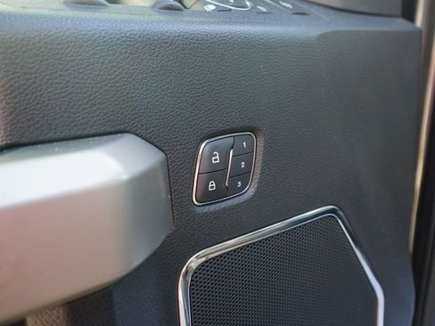 Used 2018 Ford F250 Lariat w/ Chrome Package image 22