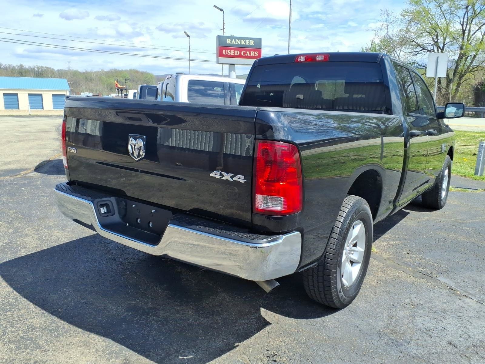 Used 2024 RAM 1500 Classic SLT AWD/4WD image 3