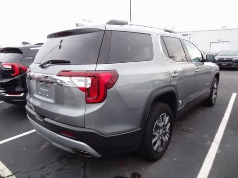 Used 2023 GMC Acadia SLT image 4