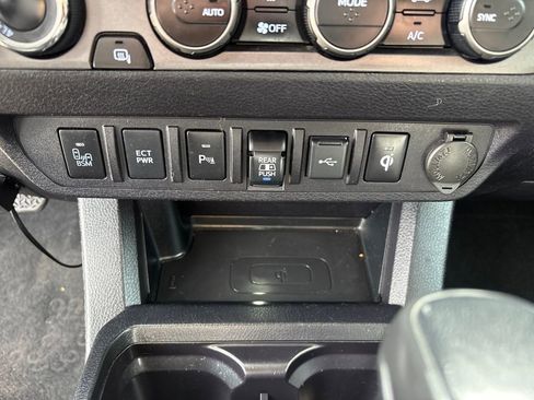 Used 2021 Toyota Tacoma TRD Off-Road w/ Advanced Technology Package image 20