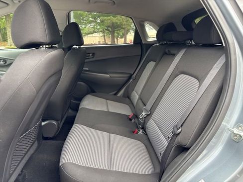 Used 2021 Hyundai Kona SE w/ Cargo Package FWD image 17