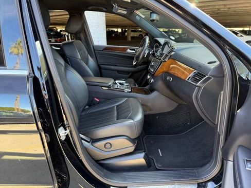 Used 2018 Mercedes-Benz GLS 450 4MATIC image 33