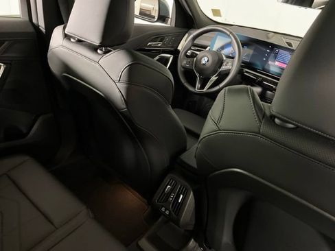 Certified 2025 BMW X2 xDrive28i AWD/4WD image 27