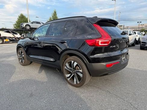 Used 2023 Volvo XC40 B5 Plus w/ Climate Package AWD/4WD image 9