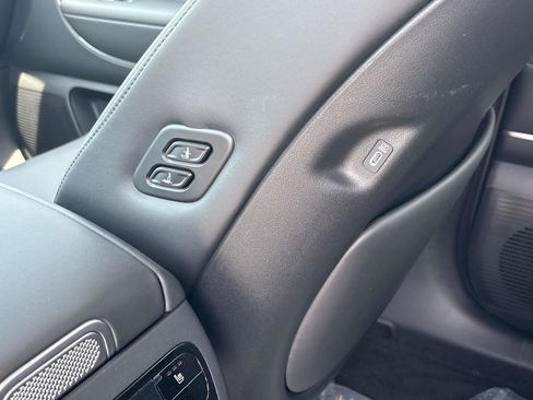 New 2026 Hyundai Ioniq 9 SEL image 6