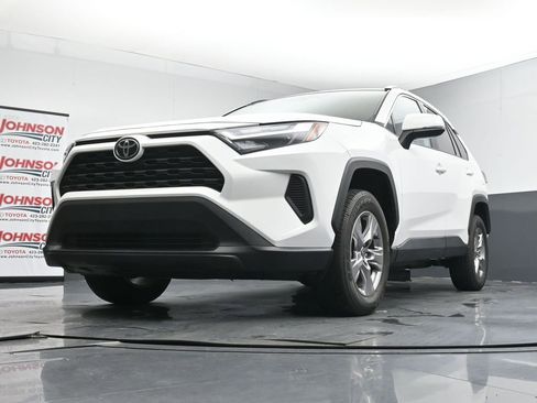 Used 2023 Toyota RAV4 XLE FWD image 36