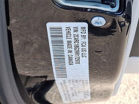 Used 2024 Chrysler Pacifica Touring-L image 22