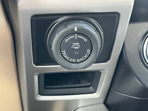 Used 2016 Ford F150 Lariat w/ Equipment Group 502A Luxury AWD/4WD image 26
