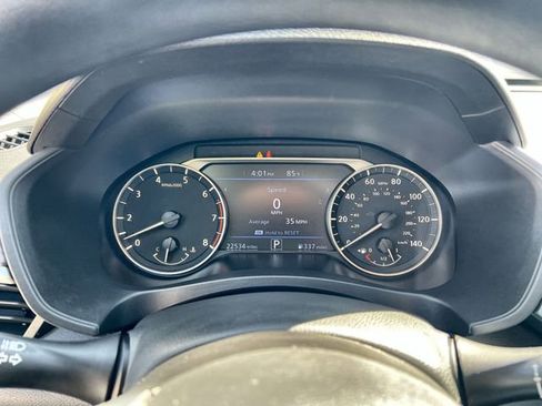 Used 2025 Nissan Altima 2.5 SV image 12