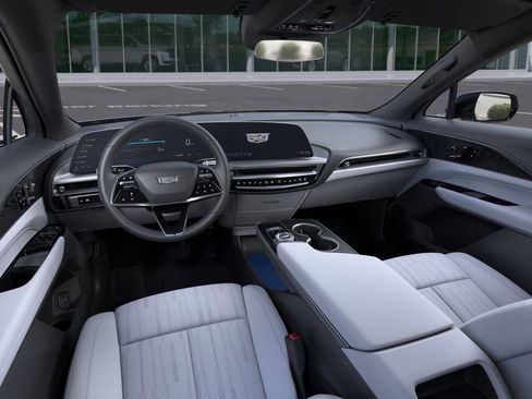 New 2025 Cadillac Lyriq Luxury w/ LPO, Floor Liner Package RWD image 15