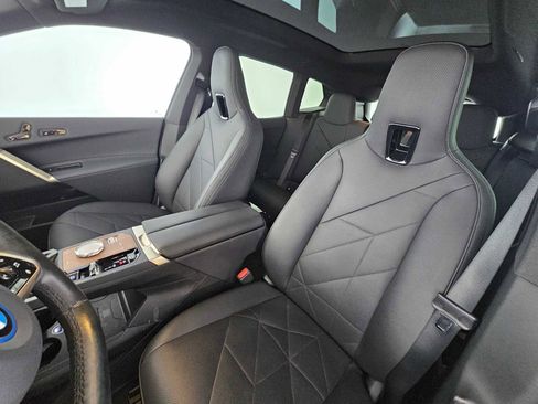 Used 2023 BMW iX xDrive50 w/ Ultimate Package image 22