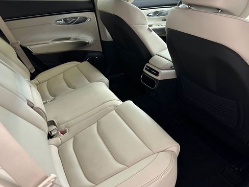 Used 2023 Genesis GV70 2.5T w/ Select Package image 30