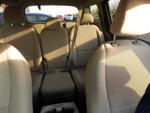 Used 2020 Kia Sedona LX image 14