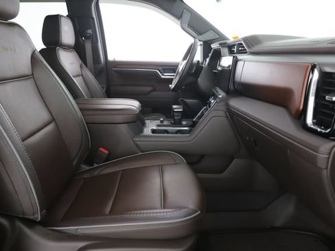 Used 2024 GMC Sierra 1500 Denali AWD/4WD image 32