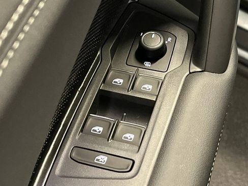New 2026 Volkswagen Tiguan SE AWD/4WD image 18
