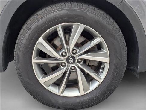 Used 2019 Hyundai Santa Fe SEL image 22