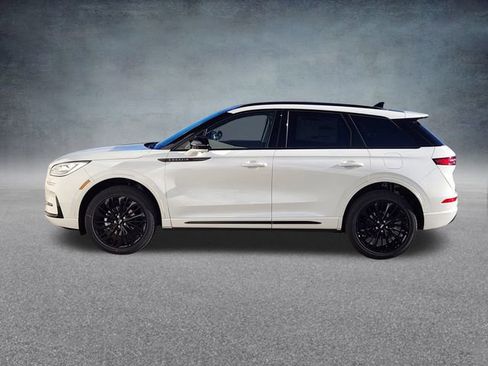 New 2026 Lincoln Corsair Reserve w/ Jet Appearance Package image 4