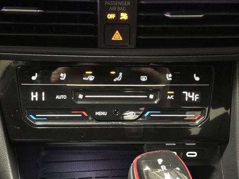 Used 2025 Volkswagen Jetta GLI Autobahn image 19