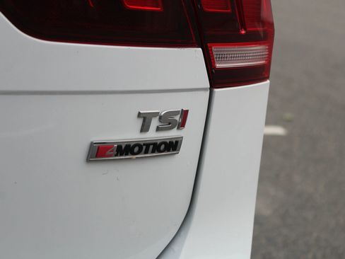 Used 2018 Volkswagen Tiguan SE w/ 3rd Row Seat Package image 43