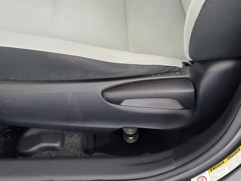 Used 2013 Toyota Prius C One FWD image 17