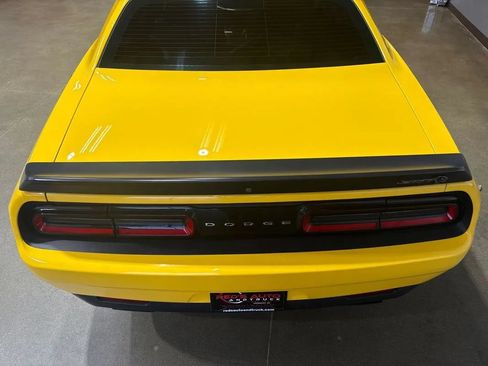 Used 2017 Dodge Challenger SRT Hellcat RWD image 61