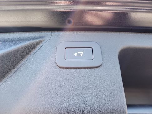 Certified 2025 Land Rover Discovery Sport S image 14