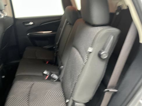 Used 2020 Dodge Journey SE w/ SE Popular Equipment Group FWD image 13