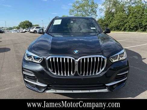 Used 2022 BMW X5 xDrive40i w/ Executive Package AWD/4WD image 2