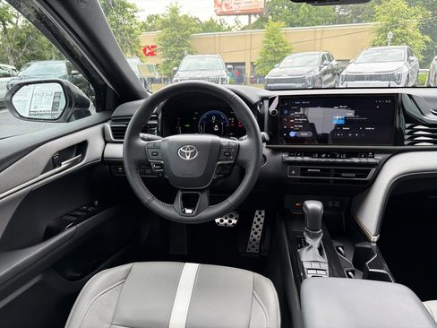 Used 2026 Toyota Camry SE w/ Multimedia Upgrade Package FWD image 20