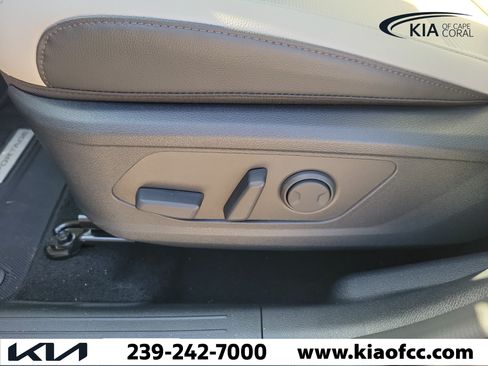 New 2026 Kia Sportage EX w/ EX Panorama Roof Package FWD image 21