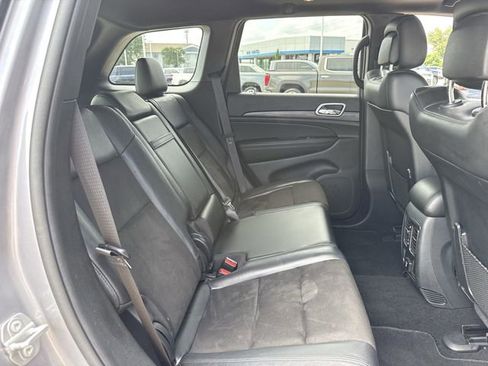 Used 2020 Jeep Grand Cherokee Altitude RWD image 30