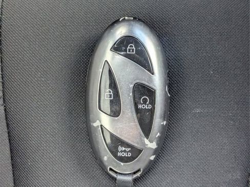Used 2024 Hyundai Elantra SEL FWD image 28