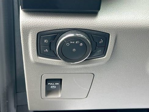 Used 2017 Ford F150 XL w/ Equipment Group 101A Mid AWD/4WD image 14