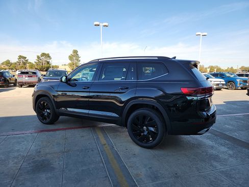 New 2026 Volkswagen Atlas SE image 4