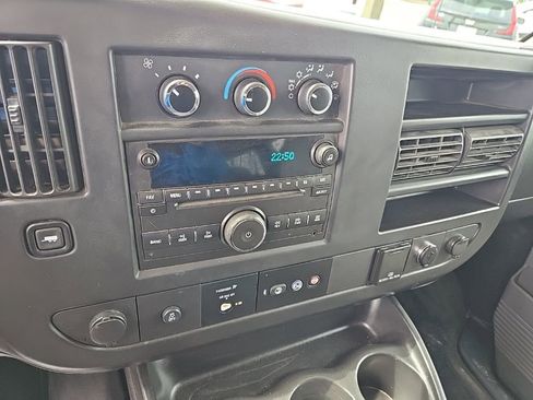 Used 2017 Chevrolet Express 3500 LT w/ LT Preferred Equipment Group image 20