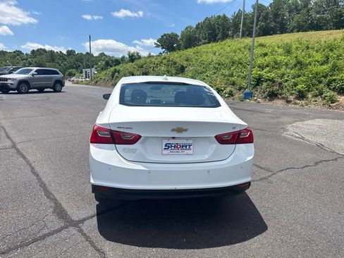 Used 2025 Chevrolet Malibu LT FWD image 8