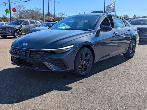 Certified 2026 Hyundai Elantra Sport image 7