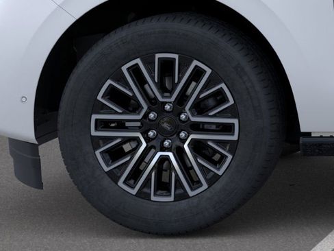 New 2026 Ford Expedition Max Platinum image 19
