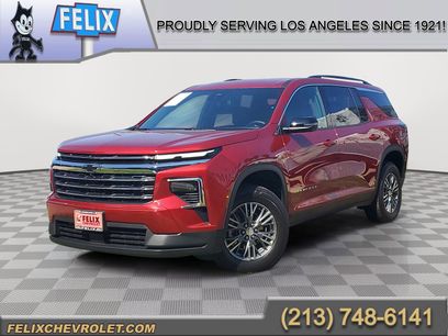 Used 2025 Chevrolet Traverse LT w/ Driver Confidence Package