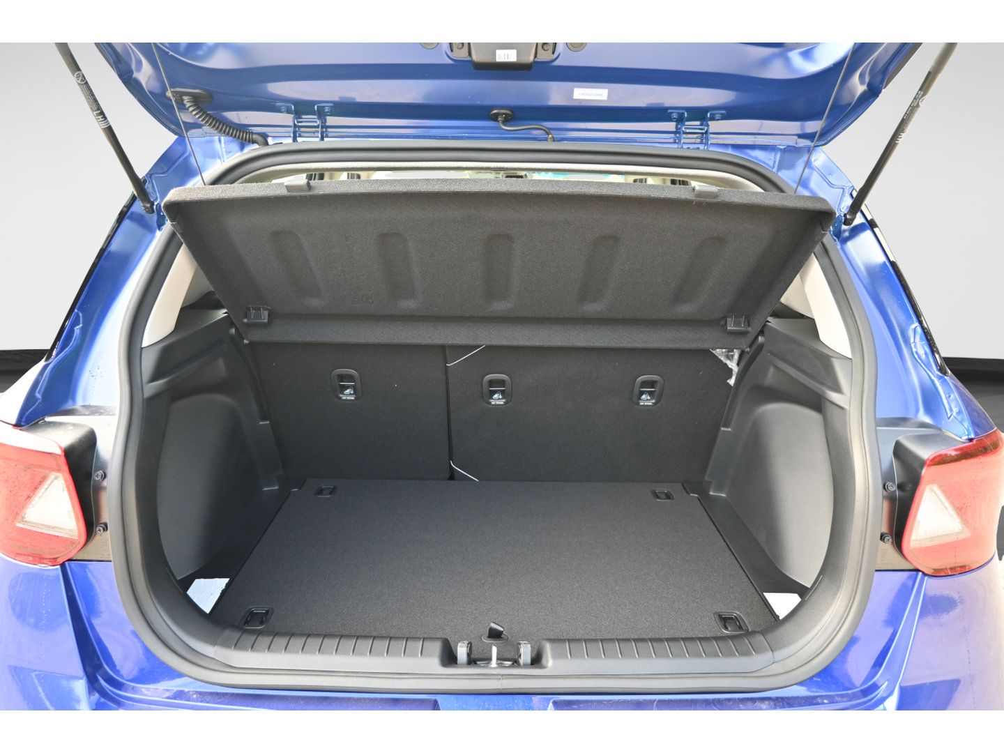 Certified 2026 Hyundai Venue SEL FWD image 9