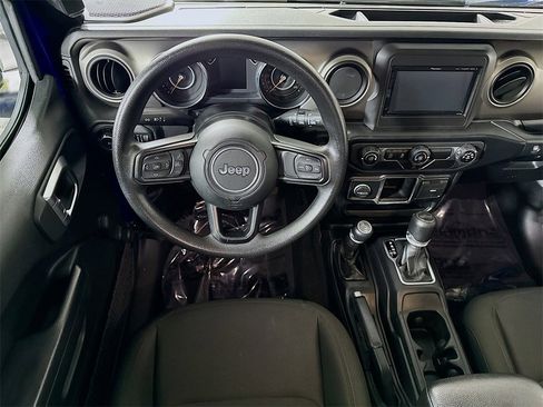 Used 2020 Jeep Wrangler Unlimited Sport image 4